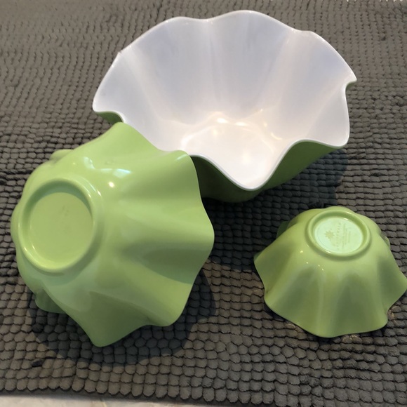 Retro 70’s style nesting snack bowls - Picture 6 of 8